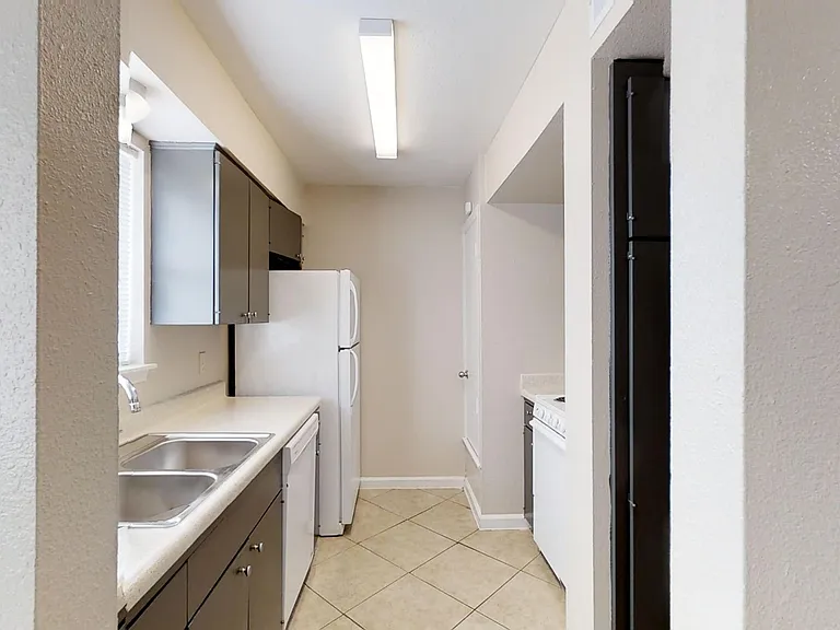 Verano at the Heights Apartments — Photo 55