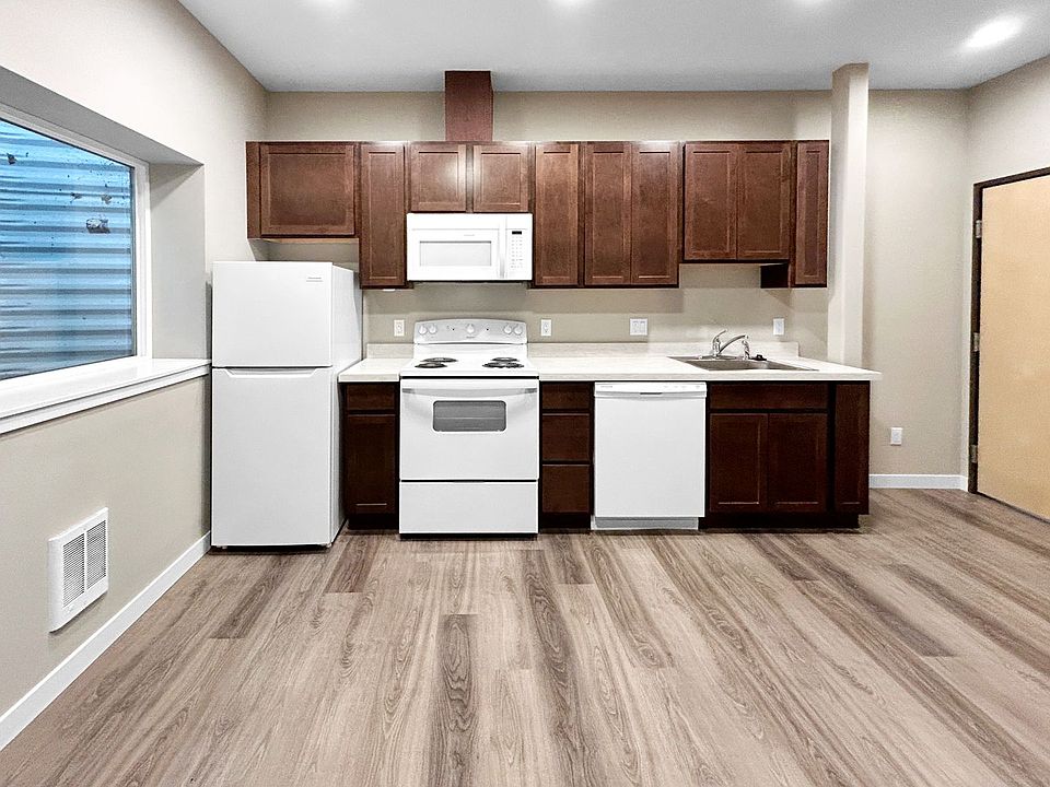 1st image of 1121 E Mullan Ave #1