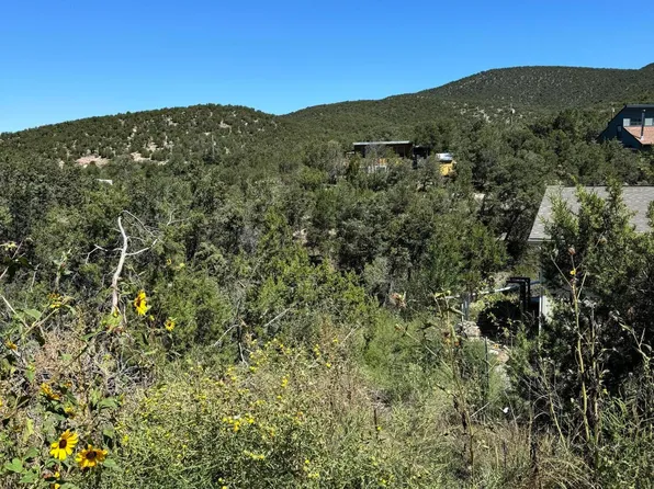 54 Gilbert Pl, Sandia Park, NM 87047