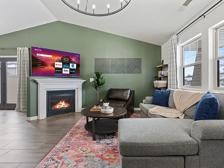 120 N Century Dr — Photo 28