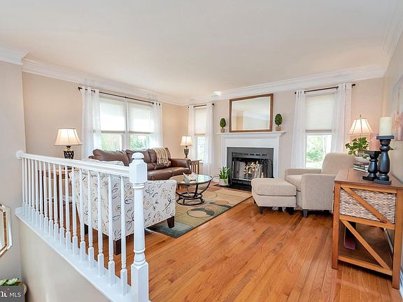 5th image of 10605 Chesterwood Dr
