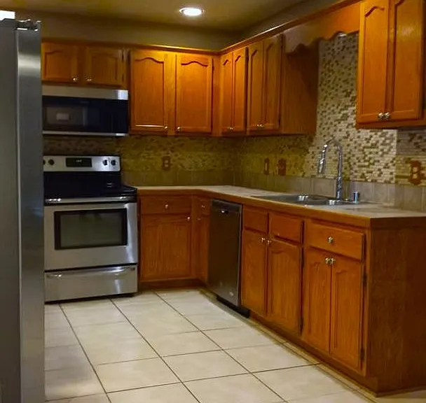2225 Redwood Dr — Photo 5