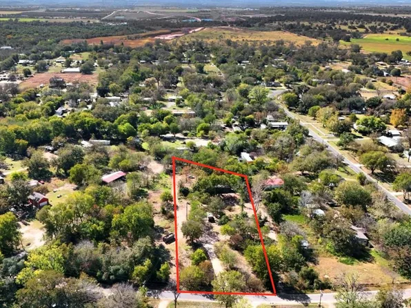 2004 Whirlaway Dr, Del Valle, TX 78617