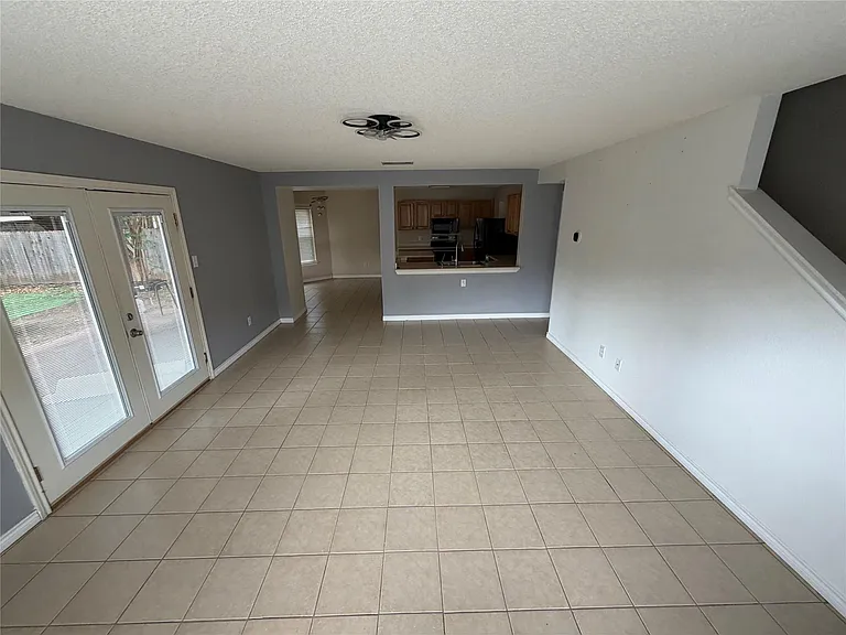 1704 Matagorda Dr — Photo 4