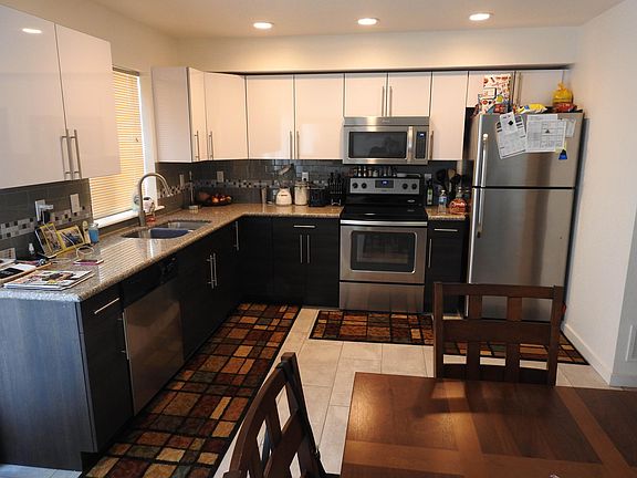 Eat in kitchen