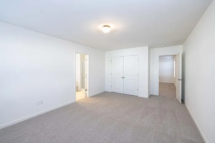 105 Luna Ln — Photo 16