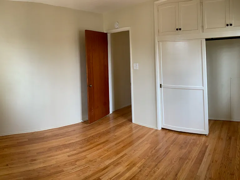5853 Adelaide Ave #5855 — Photo 11