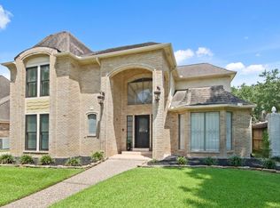 6810 Apple Valley Ln, Houston, TX 77069