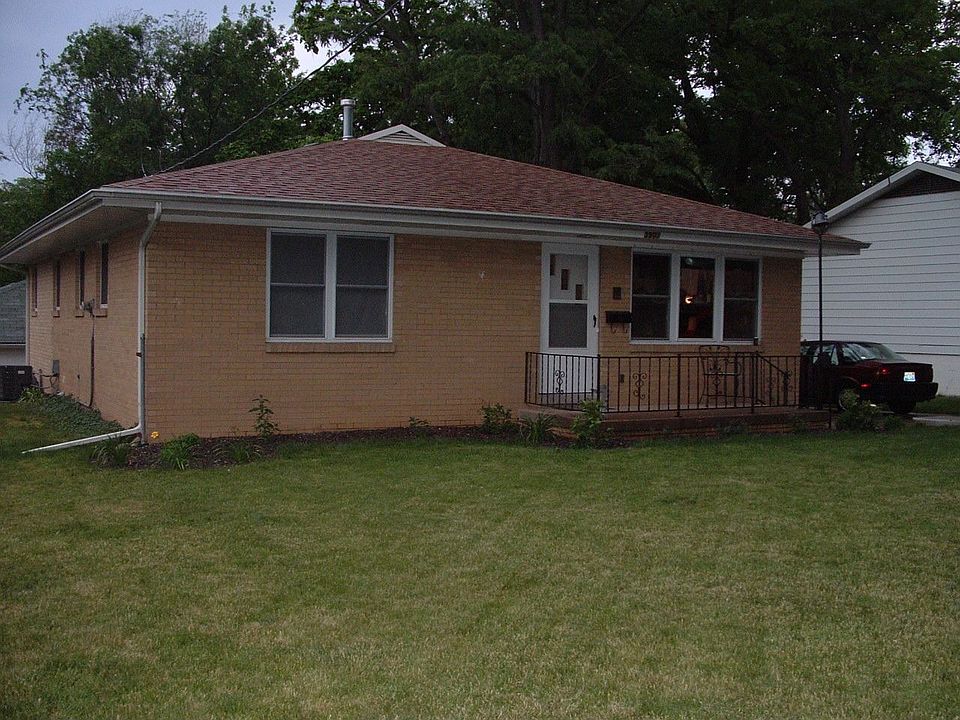 1st image of 3907 N Ashton Ave
