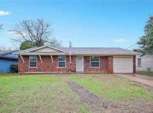 2610 Brady Ln, Grand Prairie, TX 75052
