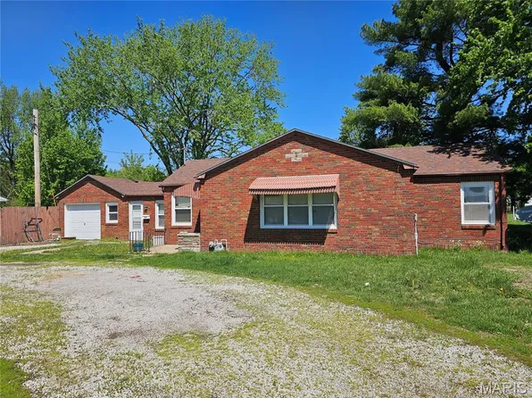 1331 E Union Ave, Litchfield, IL 62056