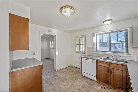 4th image of 1501 Carbon Ave #A