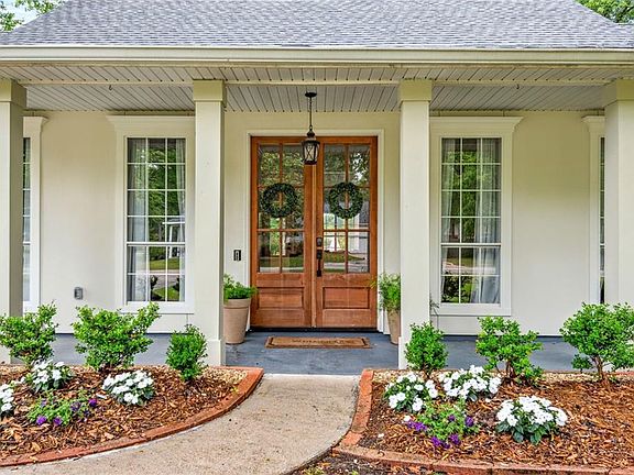2nd image of 6043 Chateau Loire Cir