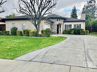 3017 Farrington Way, Bakersfield, CA