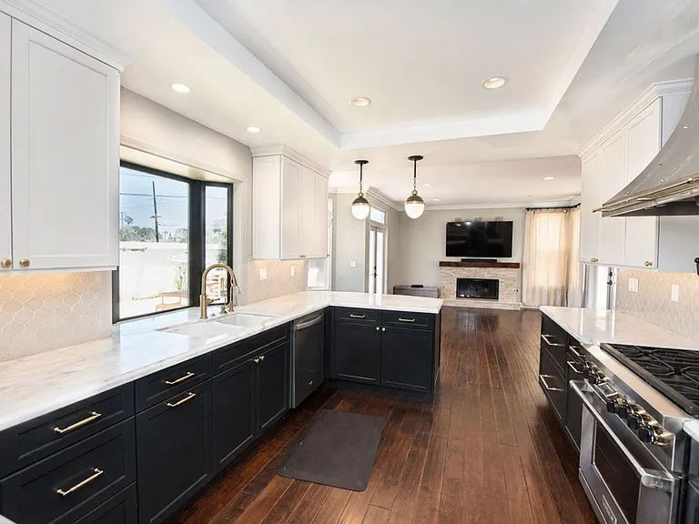 2406 La Mesa Ct — Photo 12