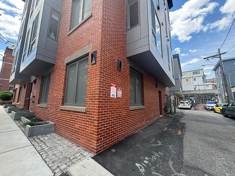 7 Sumner Pl #2 — Photo 17