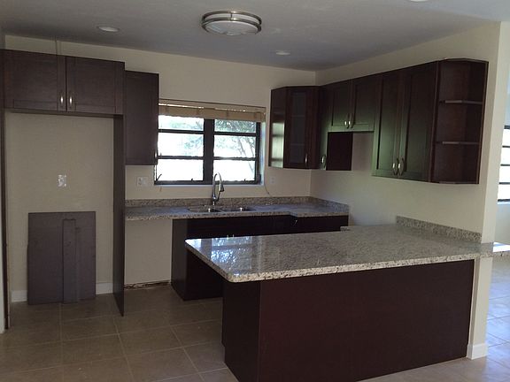 5th image of 18941 SW 89th Ct