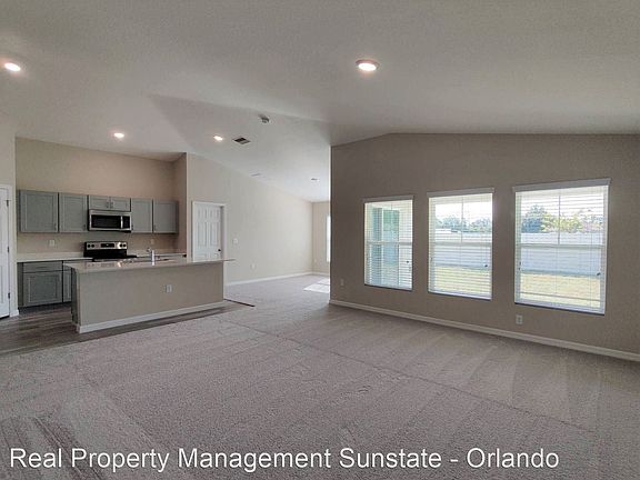 4th image of 1312 Axel Cir