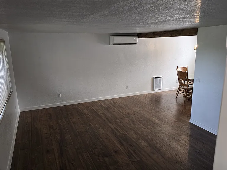 601 Marjo St — Photo 17