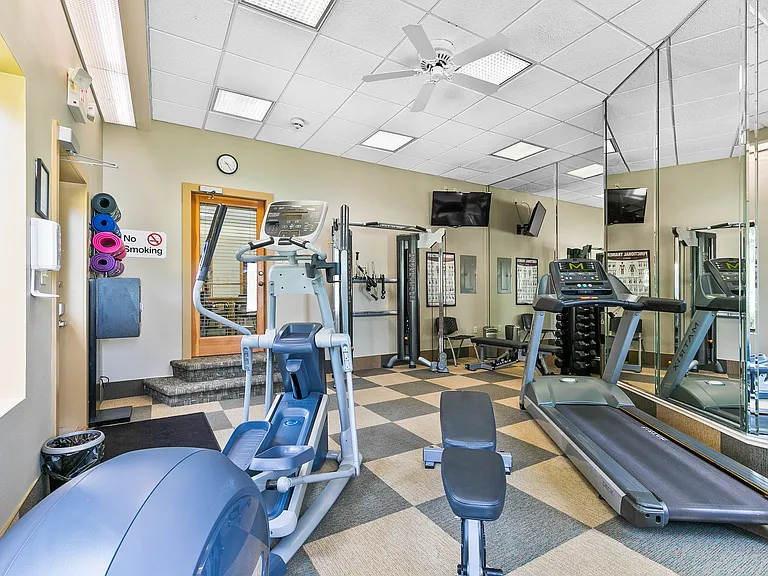 24/7 Fitness Center