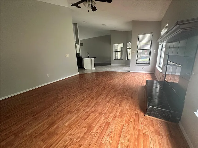 929 Rosinia Ct — Photo 29
