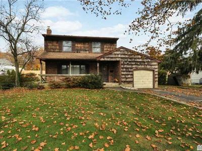 11 Saxon St, Melville, NY, 11747