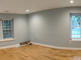 3373 Lakeside View Dr #9-1, Falls Church, VA 22041