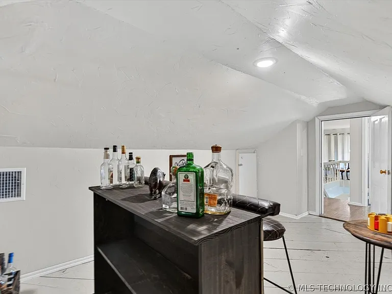 1525 Hillcrest Dr — Photo 28