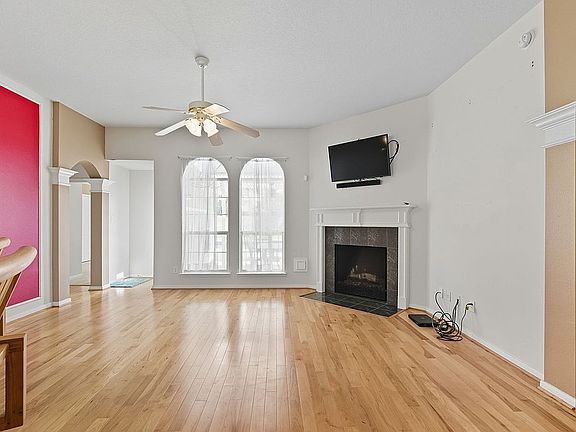 5th image of 6738 Laguna Trace St