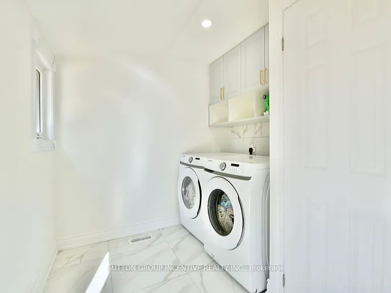 1556 Houston Ave — Photo 27