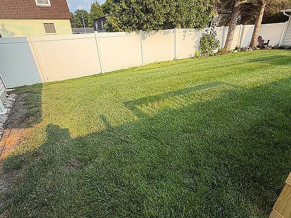 4th image of 3506 Holland Park Ln