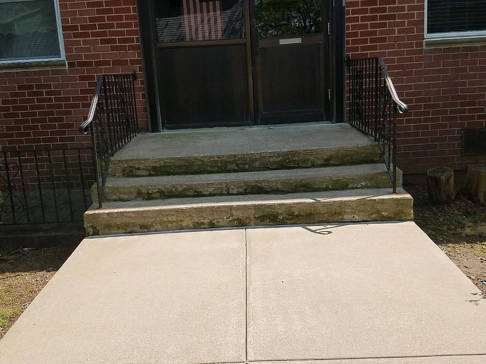 1st image of 121 Cortelyou Ave #1