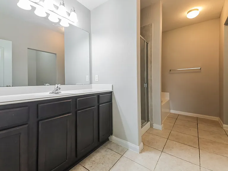 900 Princewood Dr — Photo 16