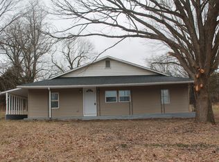 27 Red Top Rd, Buffalo, MO 65622