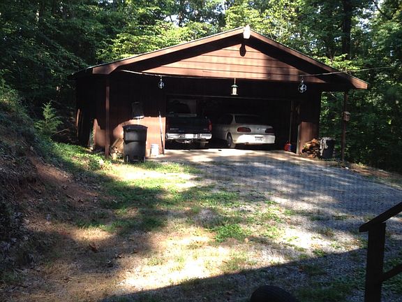 Detached garage/shop