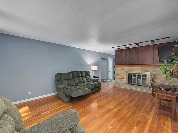 4th image of 4652 Monticello Blvd