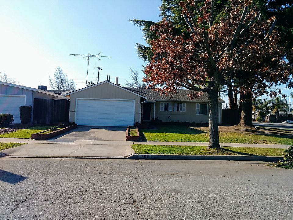 1st image of 797 Pineview Dr