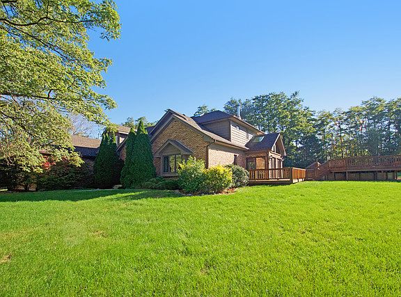 3rd image of 17611 Larkspur Ct