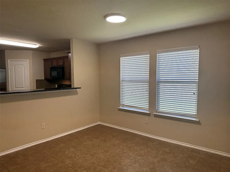 327 Elam Dr — Photo 11