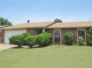 6313 Sunrise Dr, North Richland Hills, TX 76182