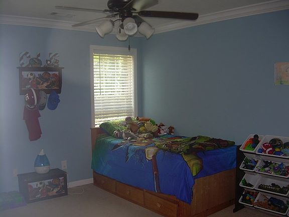 4th image of 182 Shady Ln