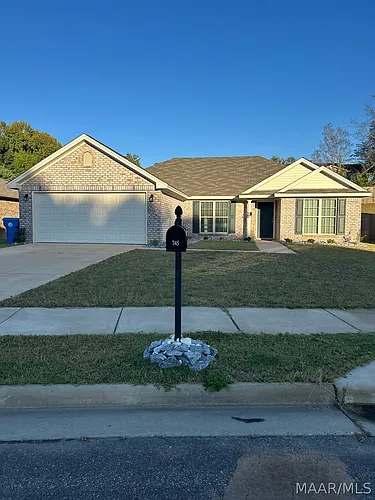 745 Park Ln Photo 1