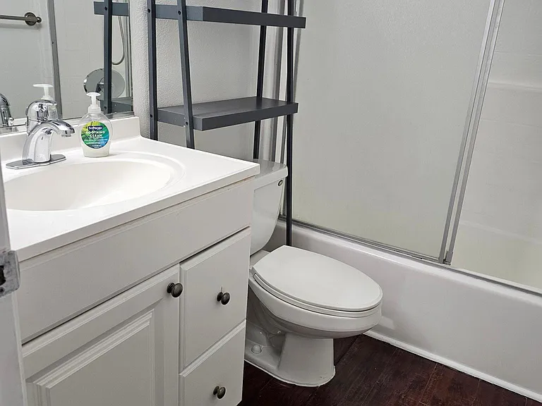 2121 Beloit Ave #312 — Photo 35