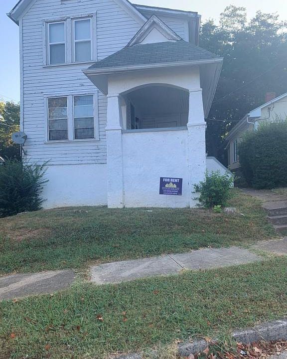 1st image of 142 Ross St #A