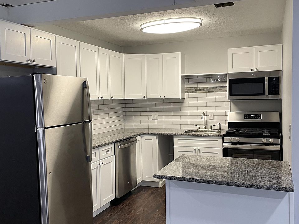 1st image of 512 Church St #321