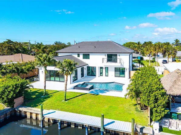 8 Leeward Circle, Jupiter, FL 33469