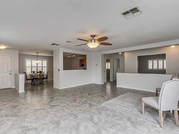 4th image of 10157 N Blue Crossing Way