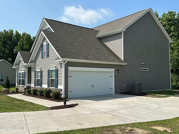 3rd image of 206 Timberline Oak Drive