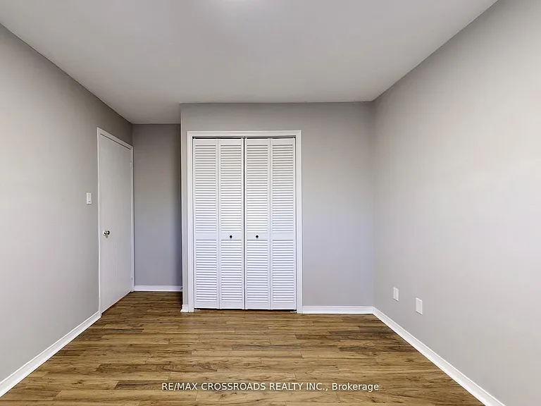 35 Forest Grove Dr — Photo 8