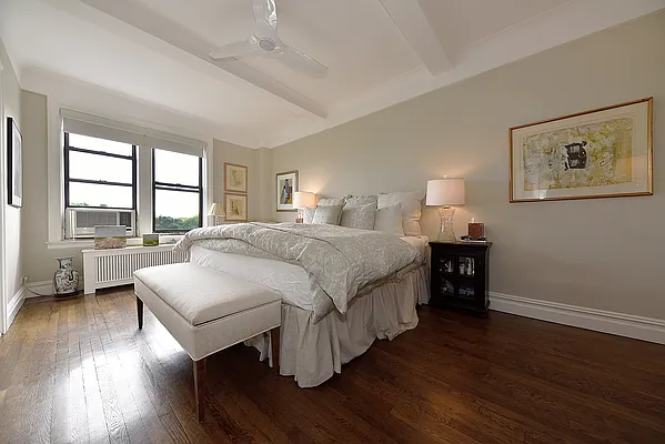 Rented by Buchbinder & Warren | media 29